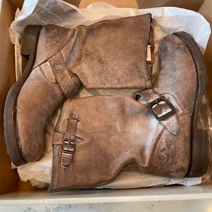 Frye Veronica Shortie